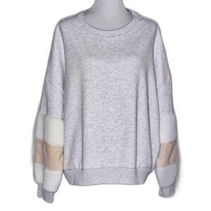 Romeo+Juliet Couture Heather Gray Crew Neck Faux Fur Striped Sleeves Sweatshirt